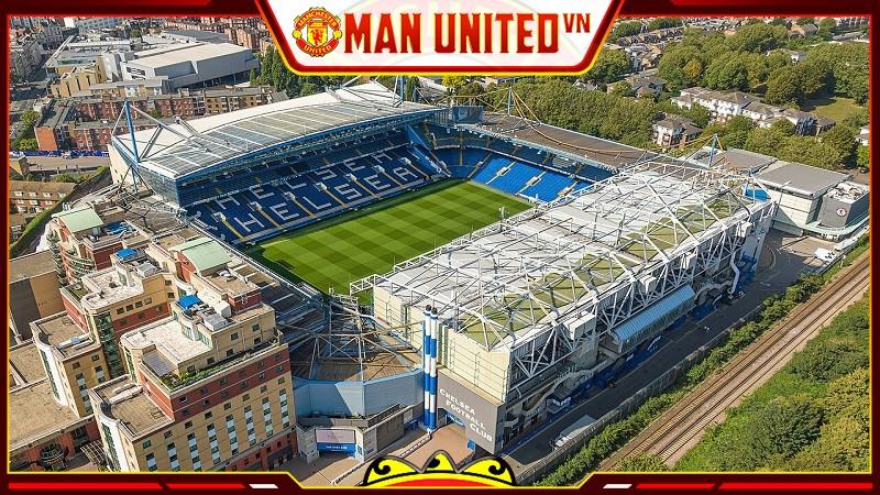 Derby London sôi động không khí cuồng nhiệt